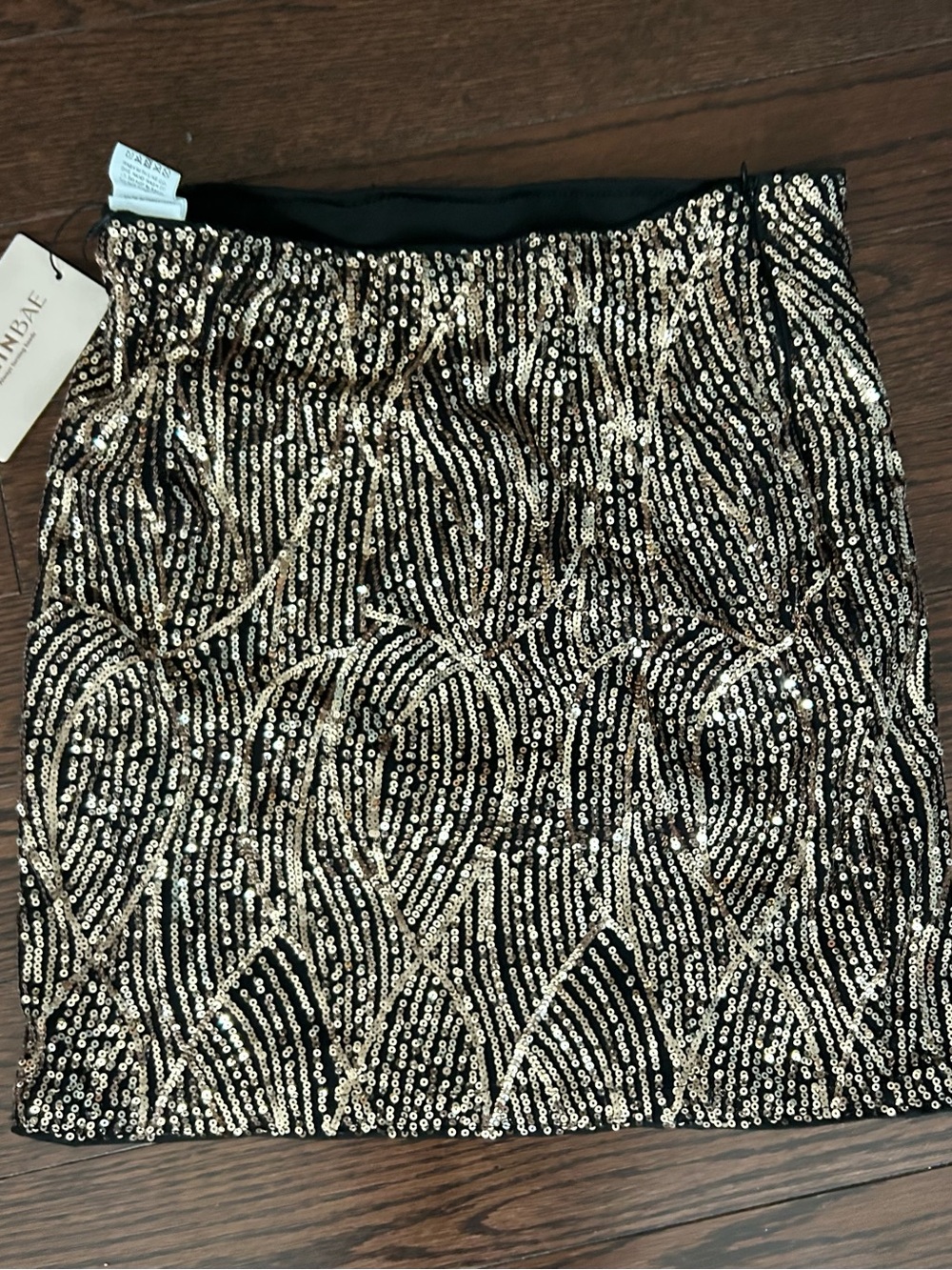 Sequin Patterned Black & Gold Mini Skirt